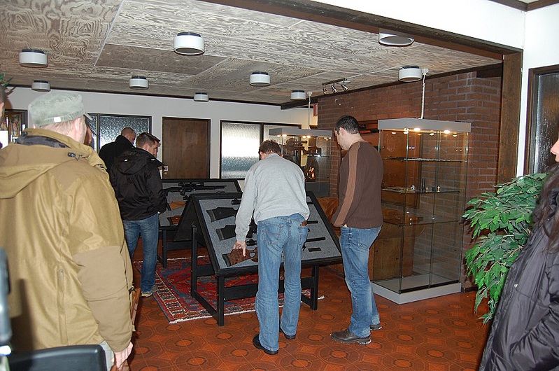 click for enlarge 903 X 599 247,5 Kb picture